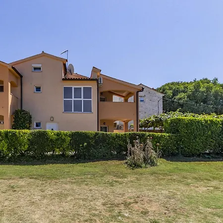 Mimoza Near Fazana For 13 Persons With Private Pool, Sea View, Pet Friendly - Only 800 Meters To The Peroj