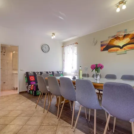Mimoza Near Fazana For 13 Persons With Private Pool, Sea View, Pet Friendly - Only 800 Meters To The * Peroj
